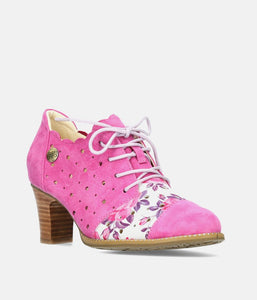 Top Fashion Brands Offering Bold Plus-Size Shoes for Women