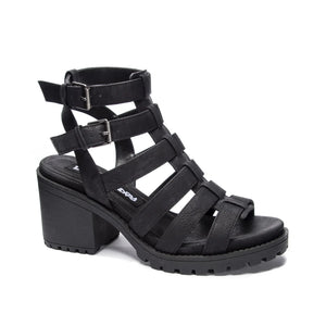 5 Best Summer Shoes for Plus-Size Women